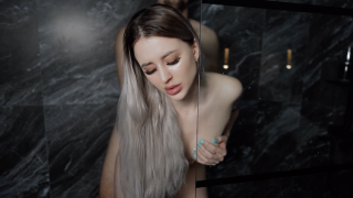Русское порно где парень ебёт в ванной сводную сестру